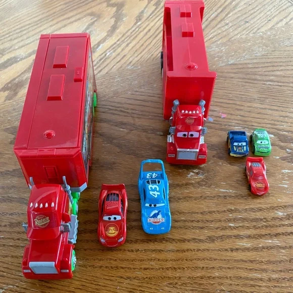 Disney Pixar Cars Glow Racers Transforming Mack + Mini Racers Hauler Truck - Picture 16 of 16